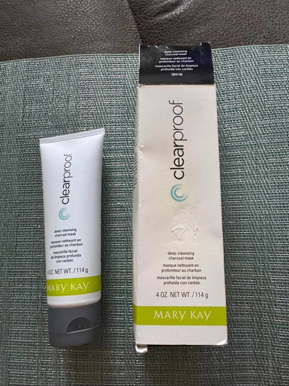 NIB Mary Kay Clearproof Deep-Cleansing Charcoal Mask